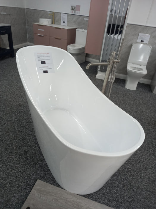 Ex-Showroom Ikstar bathrooms Clearance Special Price Includes everything in the Pictures