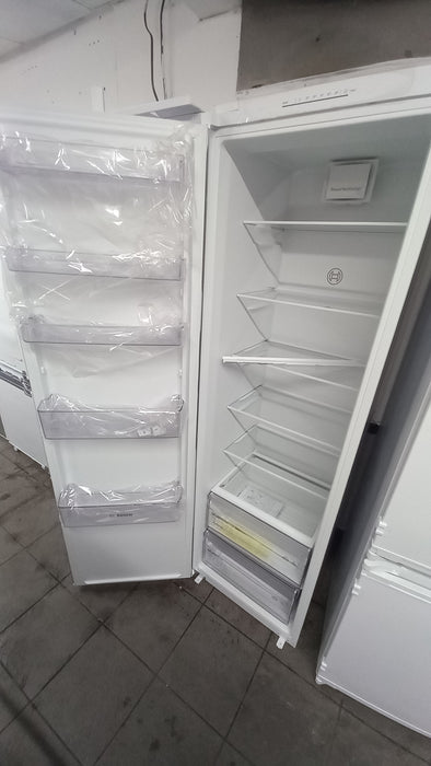 Grade A Bosch KIR81NSE0G Series 2 Built-In Larder Fridge, Sliding Hinge, White, E Rated-BB7837