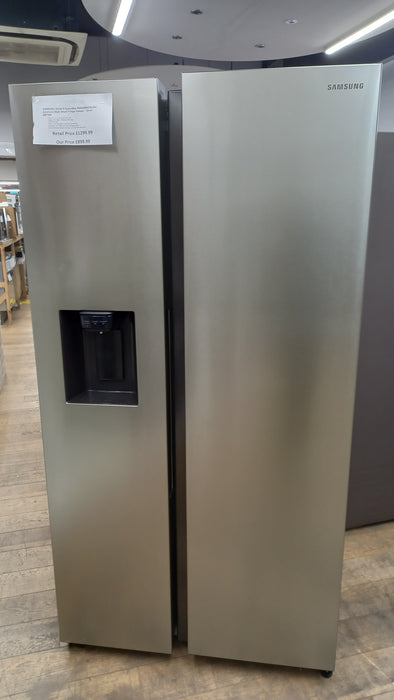 Grade A SAMSUNG 8 Series RS68A884CSL/EU American-Style Smart Fridge Freezer - Silver BB7908